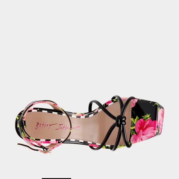Betsey Johnson Tiky Platform sandals brand new - Picture 6 of 8